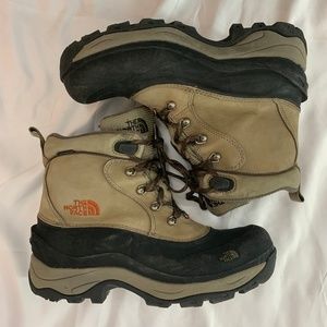 The North Face Shoes - North Face Primaloft Winter Grip Snow Boots 9.5 The North Face Shoes - North Face Primaloft Winter Grip Snow Boots 9.5